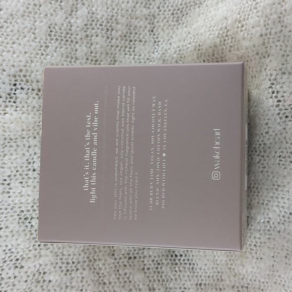 Wakeheart Candle in Vibe Check, 8oz Hand poured Candle - Picture 5 of 14